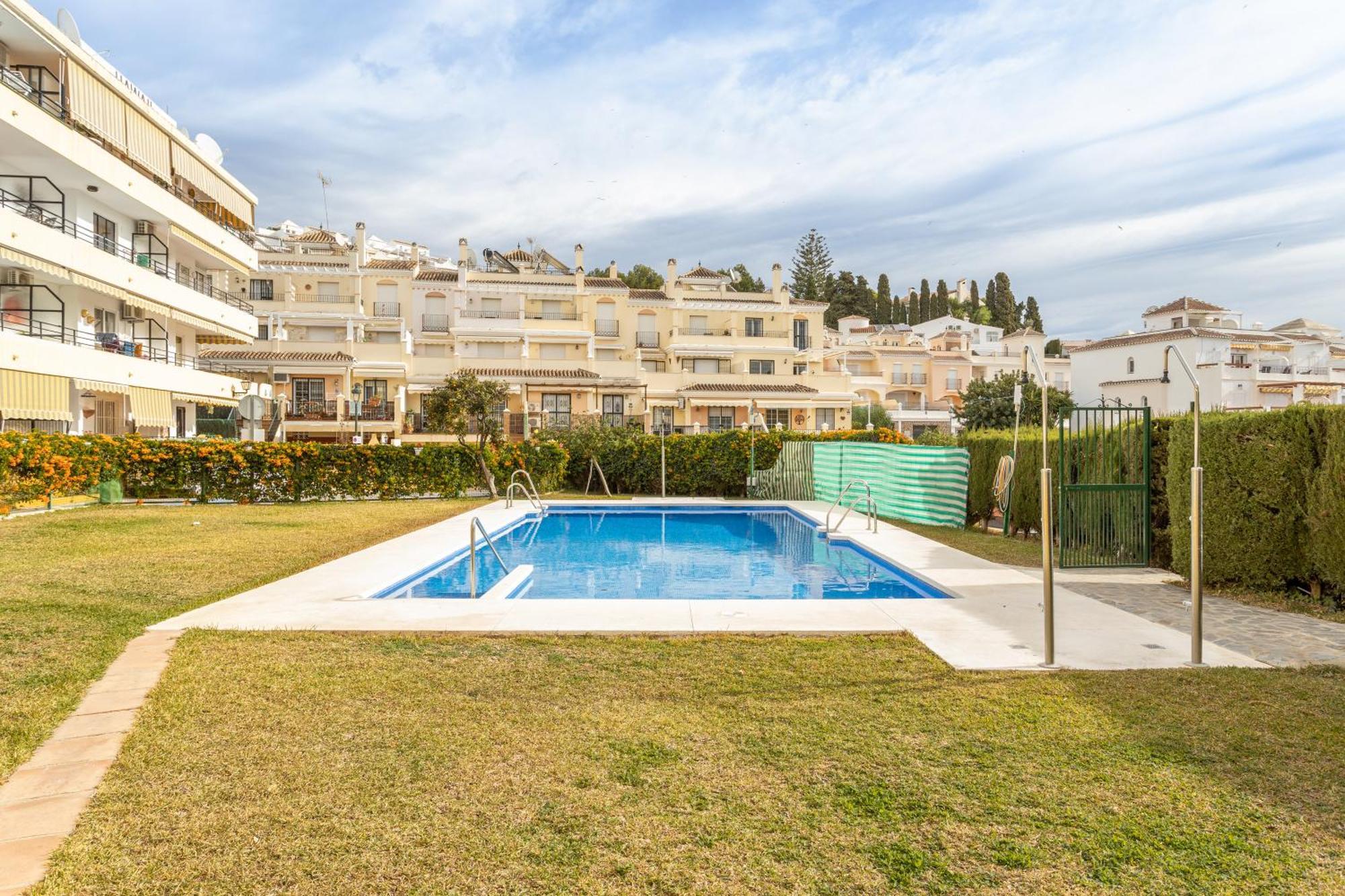 Bright And Spacious 2 Bed Apt Nerja Dış mekan fotoğraf