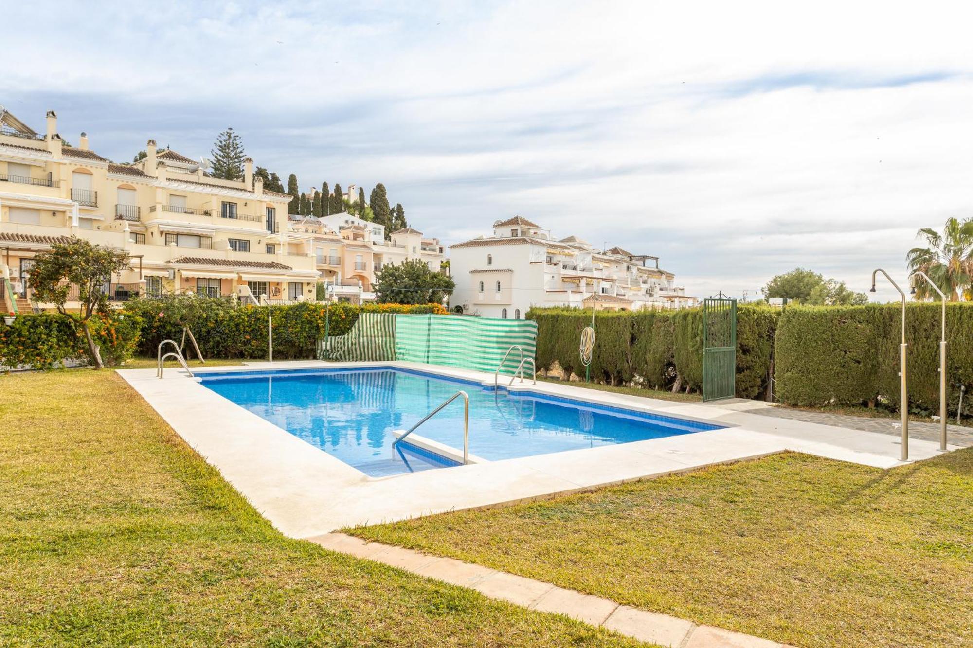 Bright And Spacious 2 Bed Apt Nerja Dış mekan fotoğraf
