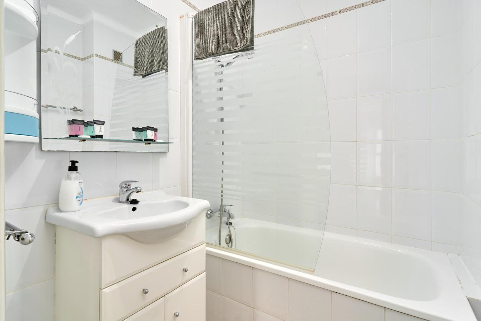 Bright And Spacious 2 Bed Apt Nerja Dış mekan fotoğraf
