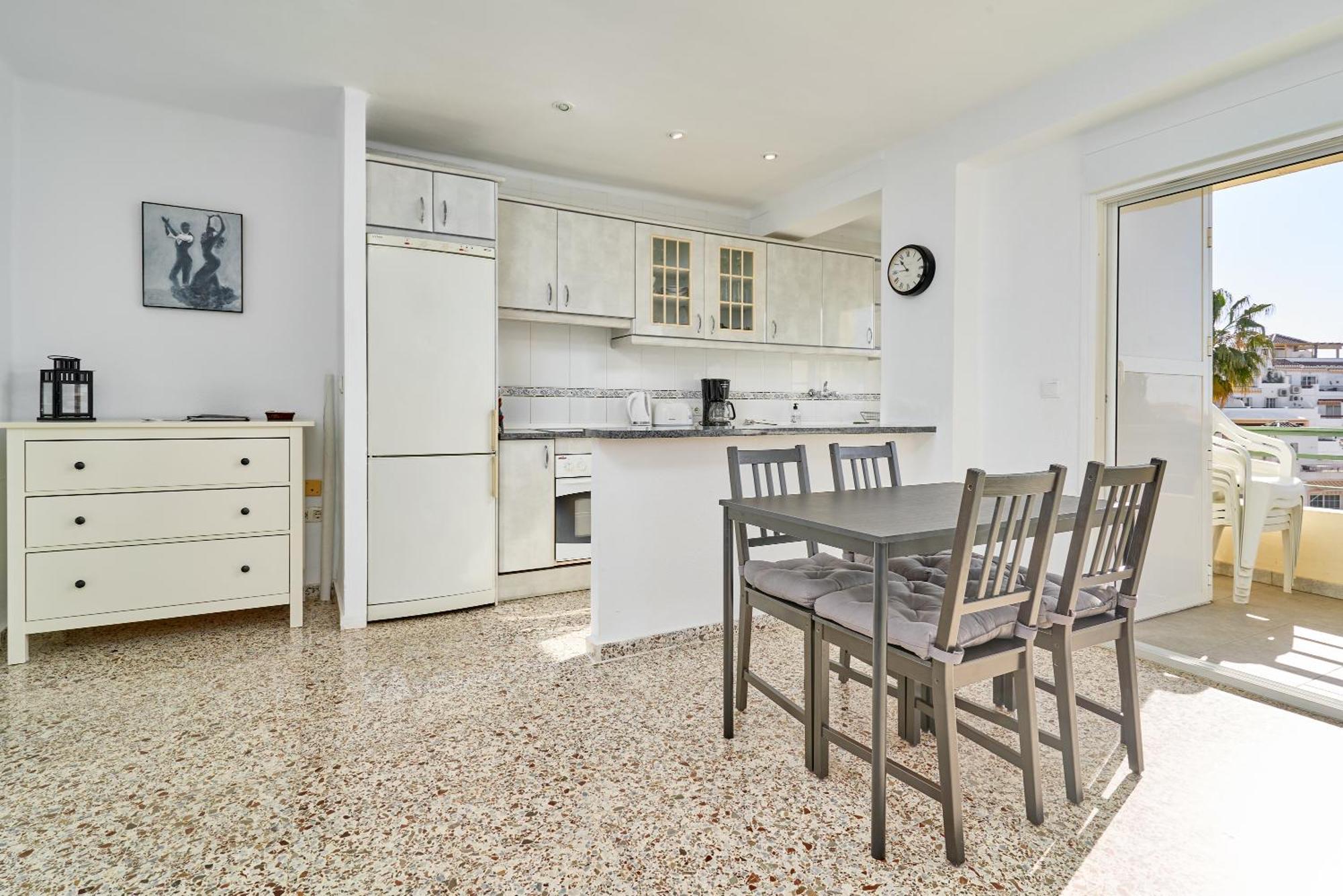 Bright And Spacious 2 Bed Apt Nerja Dış mekan fotoğraf