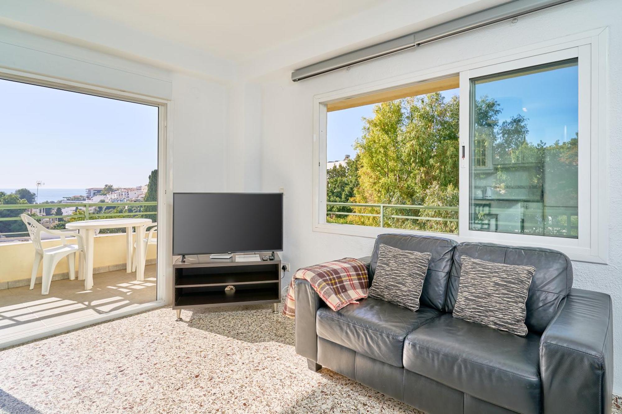 Bright And Spacious 2 Bed Apt Nerja Dış mekan fotoğraf